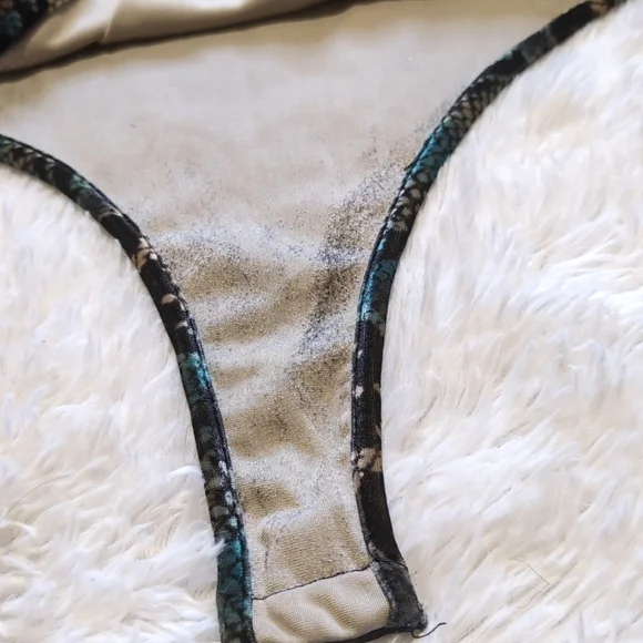 🔴LOWEST! I.AM.GIA Teal Velvet Snakeskin Bodysuit with Thumbholes - Picture 10 of 17